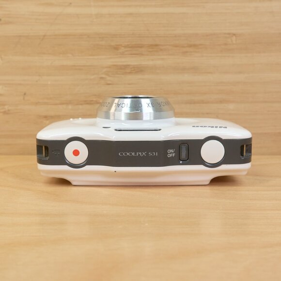 Nikon Coolpix S31 10.1 MP / Waterproof Digital Camera / White / Tested - Picture 4 of 6